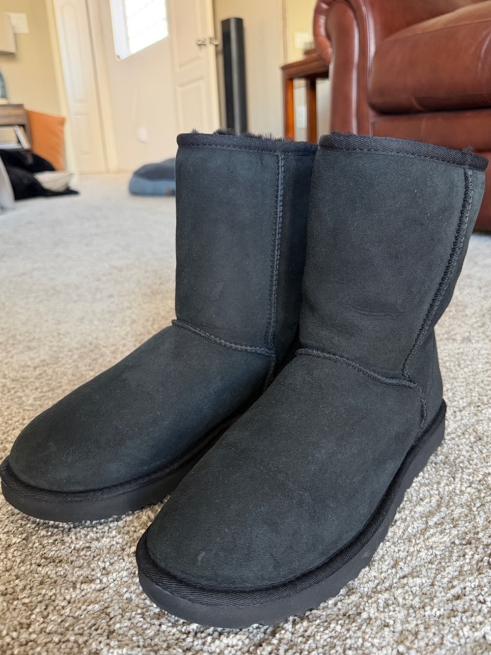 Ugg Classic Short II Boots (Black)
